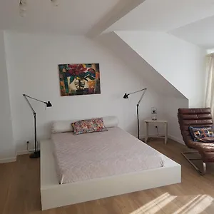 Гостевой дом Maison Des Fleurs, Брюссель